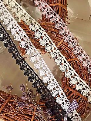 20mm Guipure Lace Trim Pretty Flower Design Choice Of Colours Sewing Crafts • £24.99