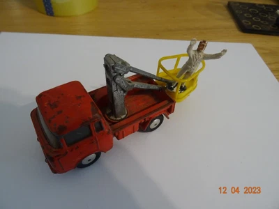 £5 • Buy Corgi Toys Jeep FC-150 Hydraulic Tower Wagon Red With Figure