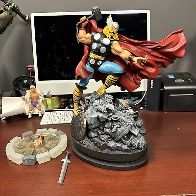 The Mighty Thor Classic Version Statue Randy Bowen Design Marvel 2151/2750 • $399.99