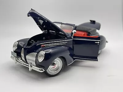 Signature Models - 1939 Lincoln Zephyr Convertible - Die Cast And Plastic • $4.99