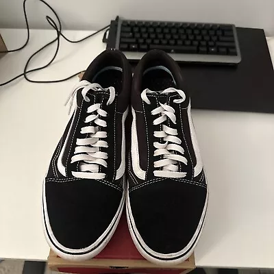 Vans Old Skill Comfycush- Size 11 Men • $45