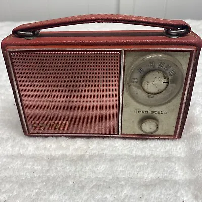 $40 • Buy Lloyds Vintage AM Radio Dual Power  Rare Red Leather Case