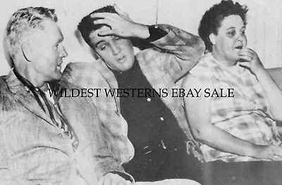 ELVIS PRESLEY With Mom & Dad Gladys & Vernon RARE PHOTO B Candid • $49.95