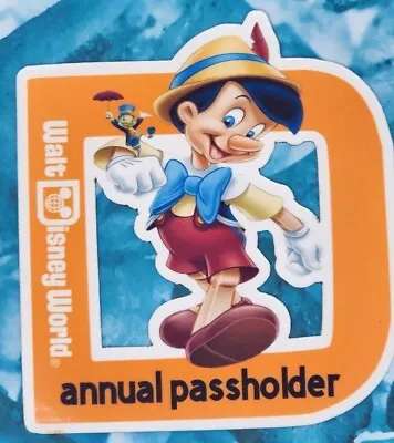 WALT Disney World Magnet Passholder  Pinocchio • $6