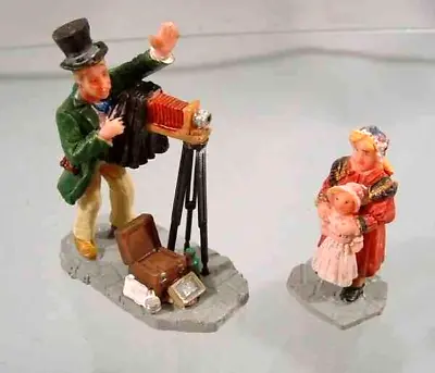 “BIG SMILE” Photographer W/Girl And Camera CHRISTMAS/HOLIDAY Figurines • $8.99