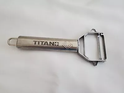 Titan Peeler / Julienne Tool With Garnishing Feature • $11