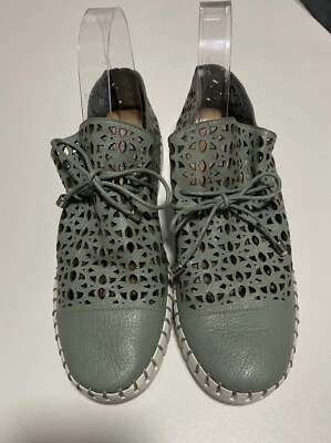 Django & Juliette Pingu Misty Leather Sneaker Womens Casual Shoe Size 39 • $70