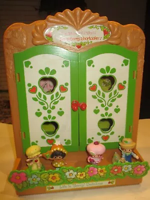 Vintage Kenner 1980s Strawberry Shortcake Berry Delicious Cabinet & Miniatures • $69.99