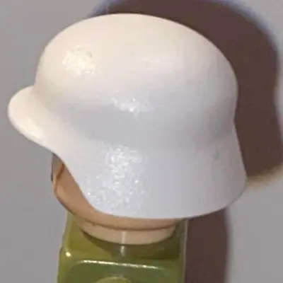 Brickmania WWII Stahlhelm Helmets Lot Of 9 White Helmets For Minifigs!! • $13.55