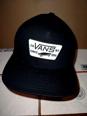 Vans Snapback Hat NEW. • $19.99