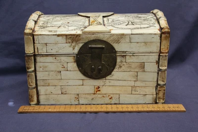 £15 • Buy Vintage Scrimshaw Box / Chest