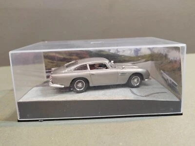 Aston Martin Goldfinger James Bond 007 Model Car   2006 • £9.99