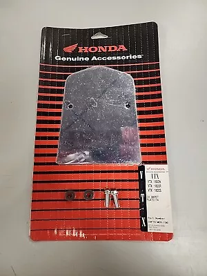 Honda Chrome Backrest Plate VTX 1800N/1800R/1800S #08F75-MCV-130 • $25.99