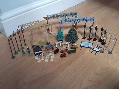 Collection Of Scenic Accessories For Hornby OO Gauge Train Sets • £5