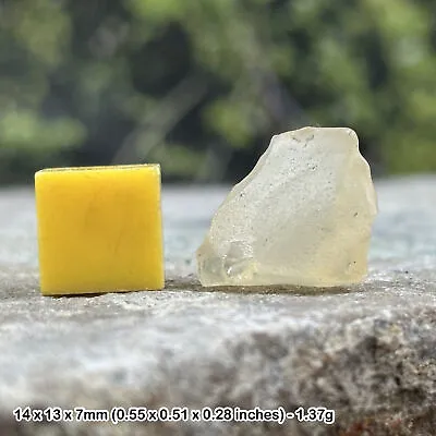 Libyan Desert Glass - Meteorite Tektite Surface Rock • £33.24