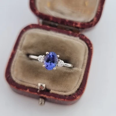 £595 • Buy 18ct White Gold 0.78ct Oval Cut Tanzanite Diamond Three Stone Ring 18k 750