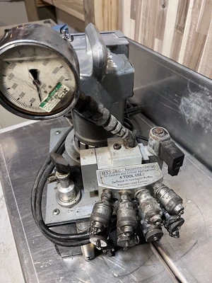 $2200 • Buy HYTORC HY-115 Model D  Electric Motor Hydraulic Torque Wrench Pump