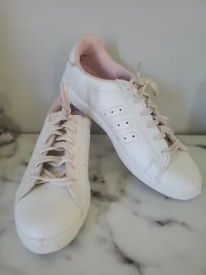 Vintage Womens Ladies Trax Kmart Size 8 White Leather Shoes W/ Pink Accents • $39.99