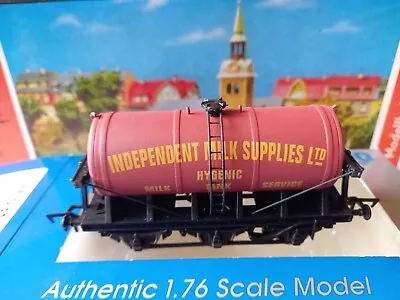 Dapol 4F-031-011 OO Gauge Independent Milk Supplies 6 Wheel Milk Tanker In Box • £14.99