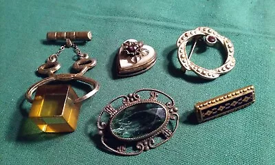 Nice Lot 5 Vintage Jewelry Brooch Pins & Locket & Ice Tons W/ Amber Lucite Block • $9.99