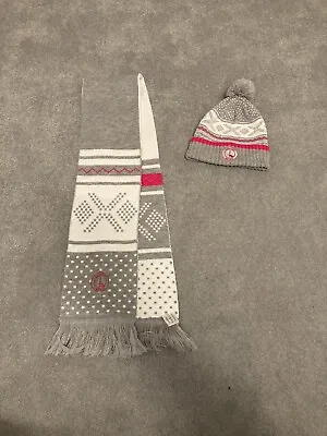 Charlton Athletic Fairisle Scarf And Hat • £5