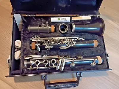 Vito Clarinet - Just Repadded - Plays Great - Two Register Keys • $189