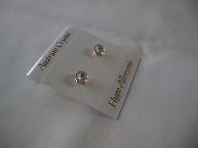 VINTAGE AUSTRIAN CRYSTAL COLORLESS SOLITAIRE STUD EARRING 'Just A Spot Of Charm' • $2.99