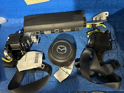 2020 2021  Mazda CX-30 Driver Wheel & Knee Airbag & Seatbelts • $1050