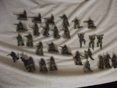 WW2 US Infantry Plastic Army Men Green 1:32 Classic Toy Soldier Figures • $1