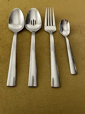 (4) Serving Pieces Oneida MADISON AVENUE  Stainless Flatware • $12.75