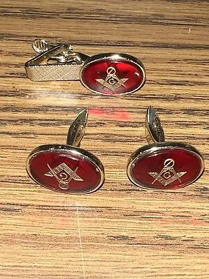 Red Background Masonic Cufflinks & Tie Clip Vintage • $17.95