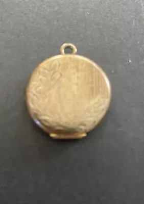 Vintage Etched Round Locket 1 Inch  Estate • $9