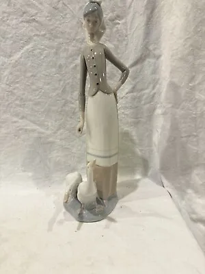 Vintage Lladro Girl With Geese Porcelain Figurine #1035 Hand Made In Spain 11  • $110