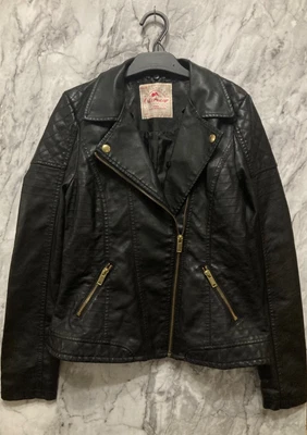 £2.50 • Buy Girls Faux Leather Jacket 12-13 Years #7294 MAKE A BUNDLE, BUY 5 GET 10% OFF