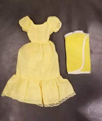 1981 Magic Curl Barbie #3856 Original Yellow Lace Dress & Towel Wrap • $12
