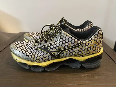 Mizuno Wave Prophecy 3 Mens  Black Yellow Honeycomb Running Shoes Size 10.5 • $129.99