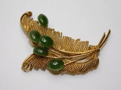 J952-vintage Pin/brooch~gold Tone~leaves/jade Green Beads~2.5  Across • $7