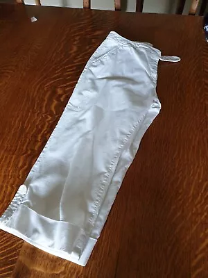 Marks And Spencer White Cropped Trousers Size 16 • £4.99