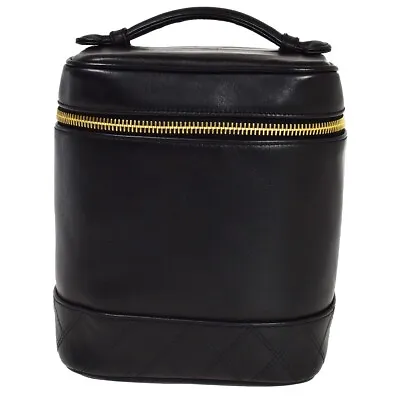$698 • Buy CHANEL CC Logo Bicolore Vanity Hand Bag Leather Black GHW Italy Vintage 76RH429