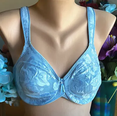 324 WACOAL 34D Sky BLUE LACE Full Cover Underwire Lined Soft Cup Bra #85567 • $22.06