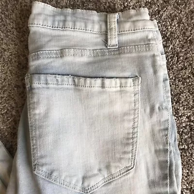 Mudd Skinny Women's Sz 9 Light Wash Distressed Stitching 5 Pocket Jeans EUC • $12.11