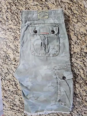 True Religion $218 Camo Cargo Shorts Men Size 36 • $99