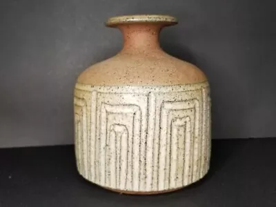 Brian Van Nostrand Collectible Pottery MId Century Modern Vase Mocha/Tan 5.75  • $80