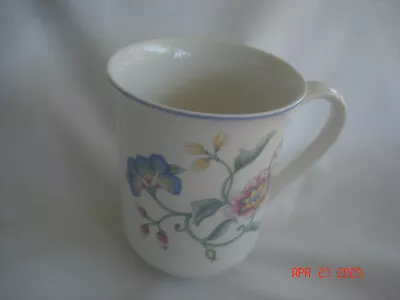 LOVELY Vtg. W. GERMANY VILLEROY & BOCH DELIA MUG 10 Oz. MINT CONDITION! • $18.99