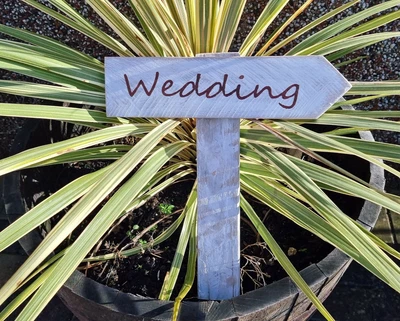 £9.90 • Buy Rustic Handmade Wooden Arrow Personalised WEDDING SIGN & STAND