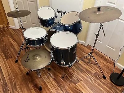 Mapex 5pc Drum Set • $600