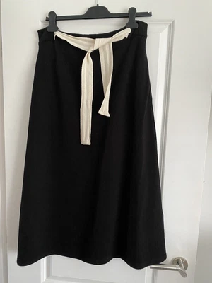 £5 • Buy REISS Skirt Size 12