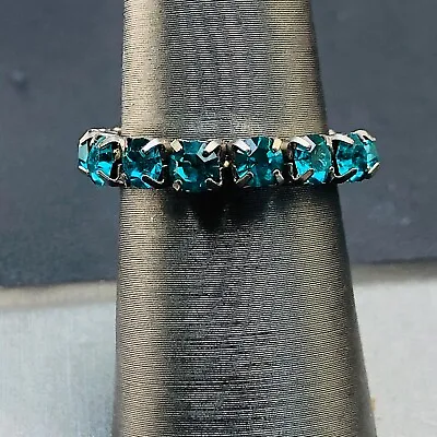 Gorgeous Estate Blue Rhinestone Vintage Stretch Ring • $7.20