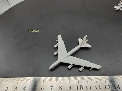 1/2000/700/400/350 American B-52G Stratospheric Fortress Bomber With Reticle • $16.88