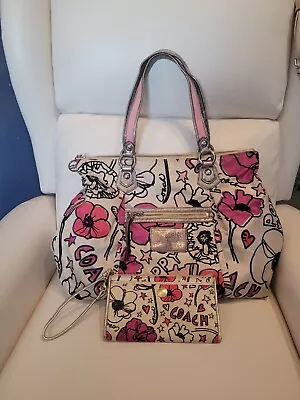 Coach Poppy Graffiti Petal Print Tote 16306 (SV) & Zip Wallet (GoldTone) 2pc Set • $197.99